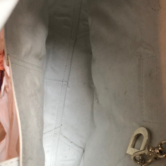 Handbag - Picture 6 of 8